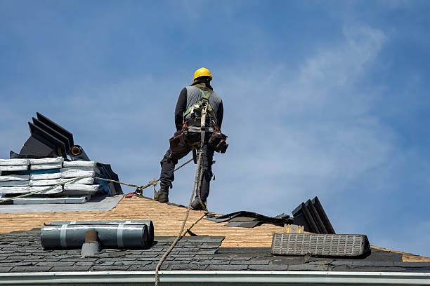 Professional Gutter Installation technician working in Willernie, MN